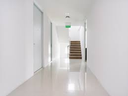These are our gallery collection about decoration couloir moderne. Couloir Blanc De La Decoration De Batiment Moderne En Blanc Photo Premium