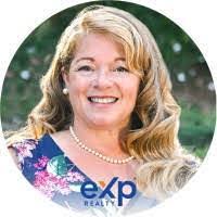 Rosemary Eckert's Instagram, Twitter & Facebook