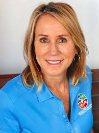 Dawn Etchison's Instagram, Twitter & Facebook