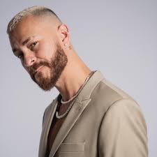 Portal Fred Desimpedidos على X: "Não é novidade para ninguém que o Fredão  ama mudar o cabelo, trouxemos para vocês os cabelos do Fred Bruno. Será que  vem uma nova mudança por