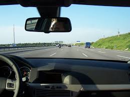 Pe autostrada este interzisa circulatia: Autobahn Paradis Vitezoman La Volan