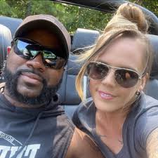 Ladies, stop puttin yo cold feet (& butts)