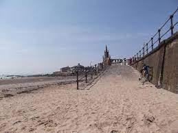 A recommended route avoiding the traffic lights is to stay on the bypass until you pass ardrossan, turn left when the road reaches the coast, and then turn right at a public toilet, following the coast. Ardrossan South Beach Picture Of Ardrossan North Ayrshire Tripadvisor