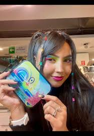 Isabel Paz Abriendo La Paleta De Fer Jalil