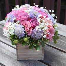 Floral Gift In A Wooden Box Roses Lisianthus Scabiosa Baby Breath Fresh Flowers Arrangements Floral Gifts Flower Arrangements