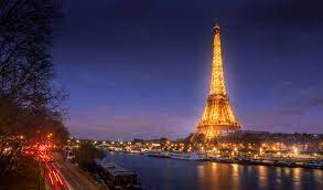 16 à 25 € maximum pour les adultes et 4 à 12,5 € pour les réouverture de la tour eiffel. Bir Hakeim View Of La Tour Eiffel France