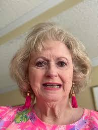 Debbie Ringley's Instagram, Twitter & Facebook