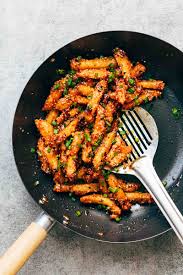 Crispy Honey Chilli Potatoes So Easy To Make At Home Recipe Honey Chilli Potato Chilli Potato Recipes