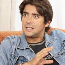 Víctor Hugo Cabrera casi sale apuñalado por pedirle a motociclista que  respetara el semáforo