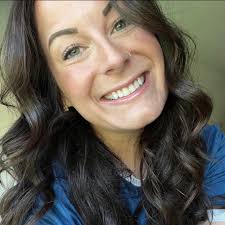 Love this cozy cottage nook. What a perfect place to curl up and enjoy the  comfort of a wood-burning stove and a view of the lake. (Photo credit Trott  Cottage) 🏡🌳🌅🚜🌾🌿🌻🌱🌼🍃🌸🐓❤💕 #farmhouseismystyle #