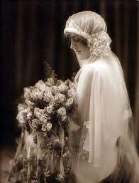 Maybe you would like to learn more about one of these? 1920 S Hochzeitskleider Vintage 1920er Hochzeit Vintage Braut