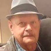 Robert Keniston's Instagram, Twitter & Facebook