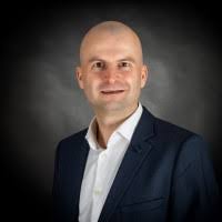 500+ "Paskin" profiles