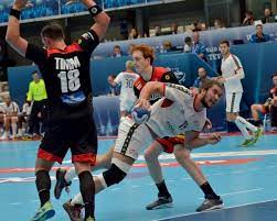Dabei hatte deutschland mit einigen ausfällen zu kämpfen, mit hendrik pekeler und patrick wiencek fielen beide stammkreisläufer aus. U21 Handball Wm Deutschlands Junioren Verlieren Achtelfinalkrimi Gegen Portugal Nach Verlangerung
