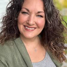 Can anyone recommend a good nail salon in the area that does gel/acrylic  nails?