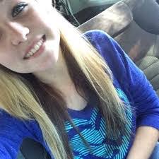 Heidi Dow's Instagram, Twitter & Facebook