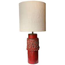 The luminaire is made of plaster so it can be painted, even. Italian Red Ceramic Table Lamp 1950s For Sale At Pamono