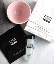 Get A Fresh From The Spa Glow With Erno Laszlo Dual Phase Peel Off Masks Peeloffmaskproducts Homemadepeelmask Ho In 2020 Peel Off Mask Peeling Skin Simple Skincare