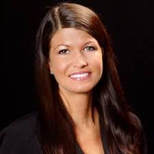 Candice Gregg's Instagram, Twitter & Facebook