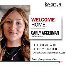 Carly Ackerman's Instagram, Twitter & Facebook