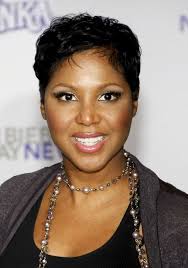 Toni Braxton Short Hairstyle For Black Women American Hairstyles African American Hairstyles Womens Hairstyles