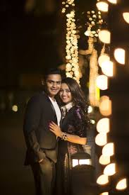 In candid wedding photography pictures are clicked randomly, without letting the person know about it. Pin On Pre Wedding Photoshoot