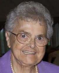 Agnes Costa's Instagram, Twitter & Facebook