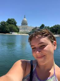 UMass sophomore looking for housing and friends