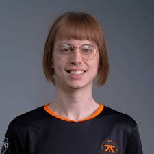 She is beauty, she is grace, oil up Sally, no more fraud pace. :  r/PedroPeepos