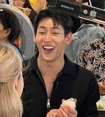 ถ่ายรูปฟิวแฟนนนนนนนให้ถ่ายแบบพี่มาร์คต้วนนะคะแม่ๆ😁😁 #Crเจ้าของภาพด้วยนะคะ 