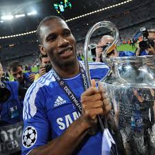 Le coach allemand de chelsea disputera sa deuxième finale consécutive de c1 après celle perdue avec le paris sg face au bayern munich en. Didier Drogba Schiesst Chelsea Im Finale Gegen Bayern Zum Sieg Der Spiegel