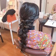 Moriyama Mamiさんのヘアスタイル 大人な編みおろし黒髪