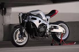 Three wings are installed in each of the right and left ducts in. Turn Your Cbr1000rr Into A Cafe Fighter Bike Exif