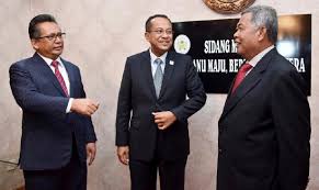 Pemohon perlulah mengisi borang permohonan. Terengganu Potong Peruntukan Wakil Rakyat