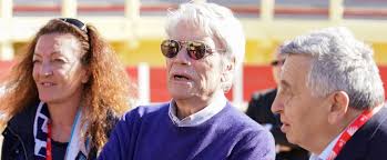 Et tant pis si l'on s'enflamme un peu, peu de personnes naviguant sur ce site me jetteront la pierre. Rachat De L Om Bernard Tapie Dit Tout