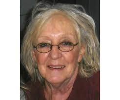 Lisa Proia's Instagram, Twitter & Facebook