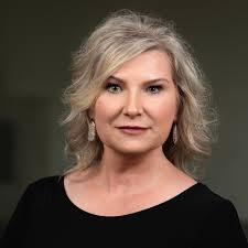 Congratulations to Lisa McGehee, representing the Sellers, and to Anabel  Medrano, representing the Buyers of 440 Camino Real. Great work, Ladies! We  love making everyone happy! Learn more about Lisa and Anabel