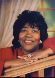 Amelia Simms's Instagram, Twitter & Facebook