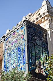Catalan Modernisme Cal Calixto 26 Calle De La Diputacion Sant Sadurni D Anoia Art Nouveau Architecture Glass Balcony Art And Architecture