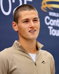 Rising track star Myers hoping for another statement run in Melbourne