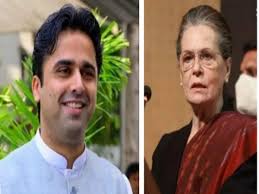 ahmed patel son faisal patel could leave congress tweets indicates पिता  अहमद पटेल थे कांग्रेस के संकटमोचक, बेटे फैसल बढ़ाने जा रहे संकट; ट्वीट कर  दिए संकेत, Gujarat Hindi News ...