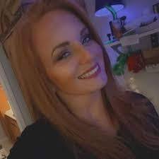 Lenore Shaw's Instagram, Twitter & Facebook