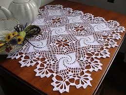 Not ready to make a full blown tablecloth? 15 Crochet Tablecloth Patterns Crochet News