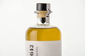 Lucio 642 Extra Virgin Olive Oil Extra Virgin Olive Oil Creative Packaging Design Packaging Design Inspiration