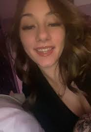 Jasmine Pennington's Instagram, Twitter & Facebook