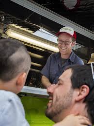 Food truck serves up a social mission with meals