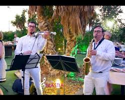 Hay que buscar siempre las mejores opciones en relación calidad. Ideas Para Organizar Una Boda Low Cost Segun Musical Mastia Notas De Prensa