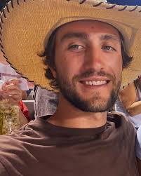 Bentley Madison Gleave (@bentley_gleave) • Instagram photos and videos