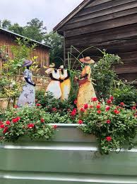 Black Art In America Garden Art Pin By R On House In 2020 Garden Art America Art Yard Art