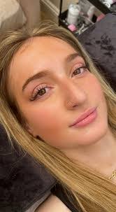 Leanne Bryson's Instagram, Twitter & Facebook